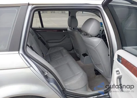 2004 BMW 325 It from USA, damaged, VIN WBAEN33474PC13452